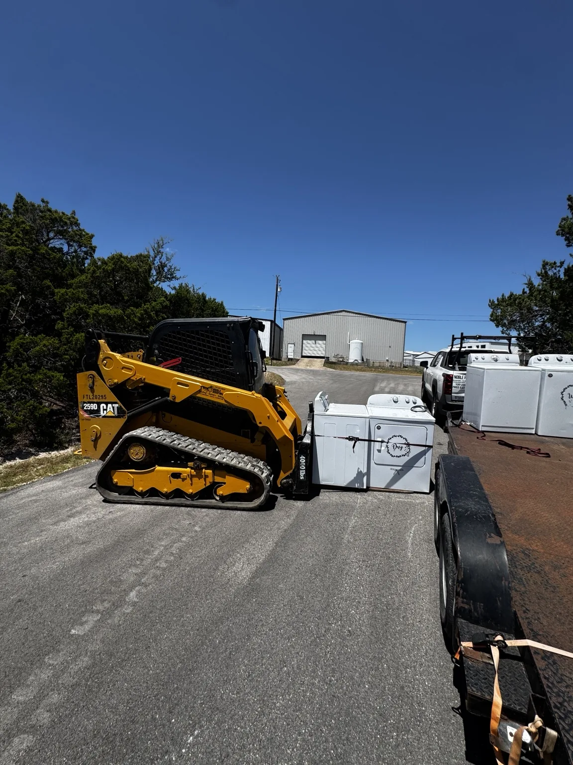 CAT 259D moving materials